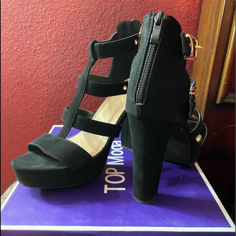Used  Top  moda black heels